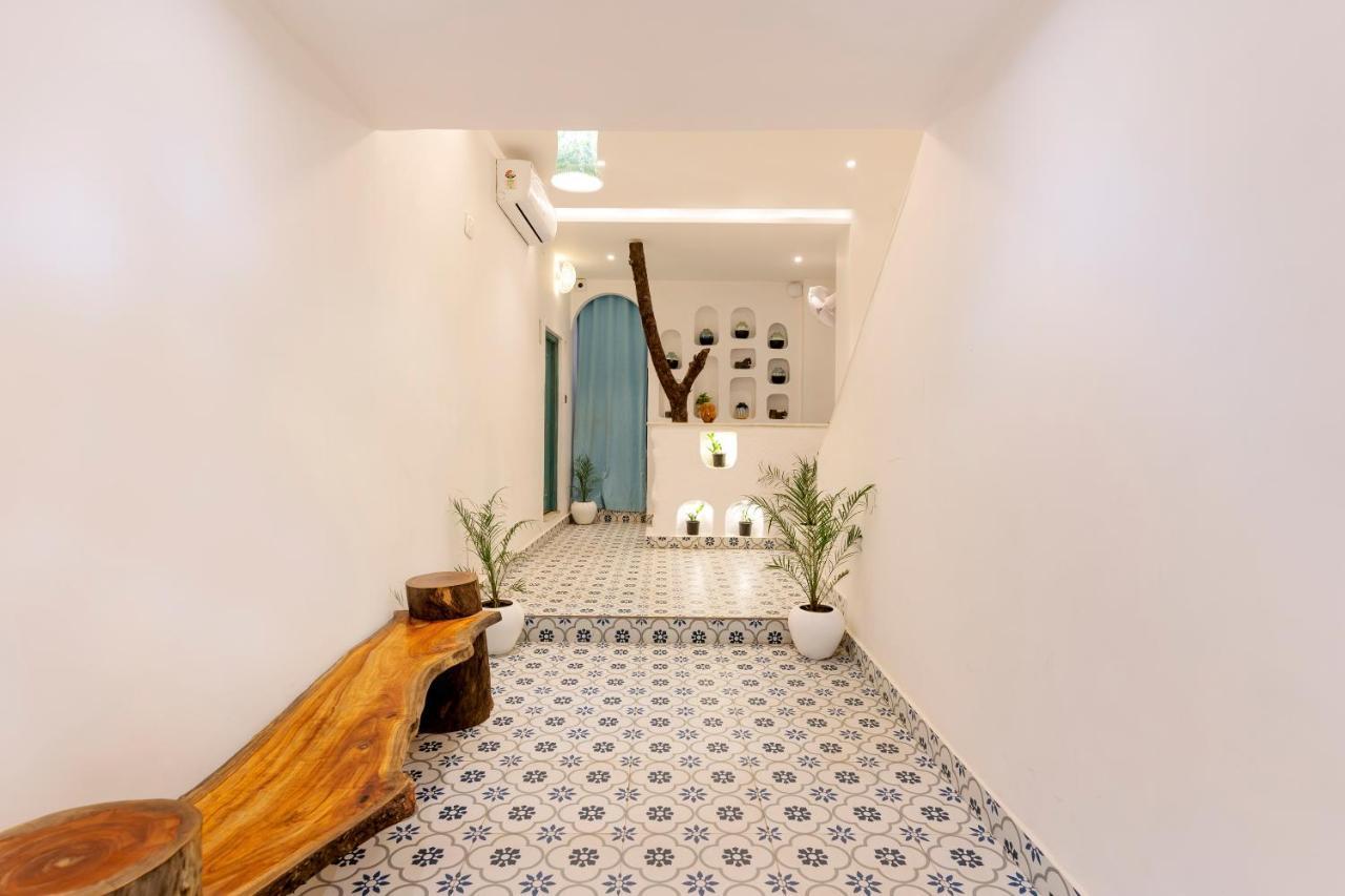 Moustache Luxuria Hotel 4*